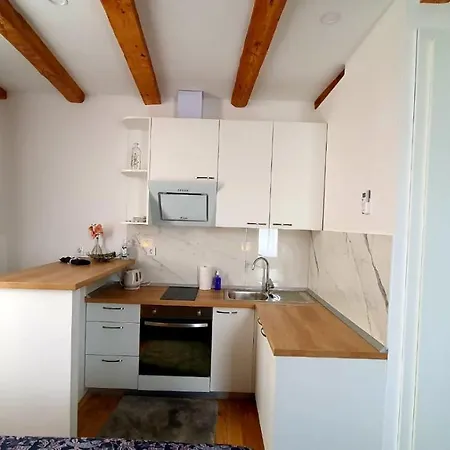 Maestral Free Parking Dubrovnik