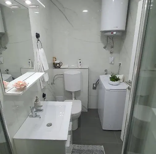 Maestral Free Parking 두브로브니크